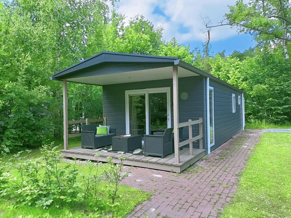 4P Chalet Tolve Met 4 Fietsen Vlakbij Natuurgebieden Drents Friese Wold, Fochteloerveen En Gevangenisdorp Veenhuizen Oosterwolde  Exterior foto